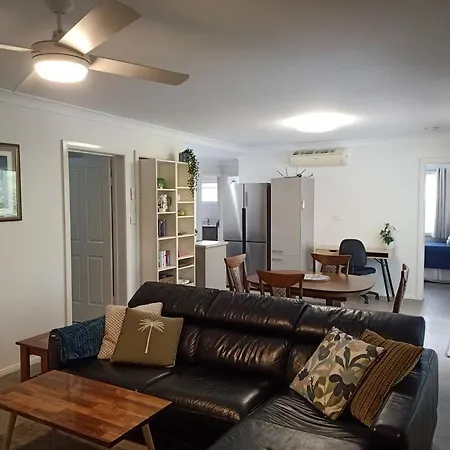 Adorable Private 2 Bedroom Guest + Pool Apartment
