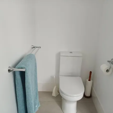 Apartment Adorable Private 2 Bedroom Guest + Pool *