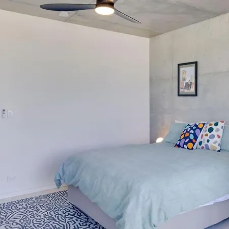 City New 3bed Highgate Hill Apartment