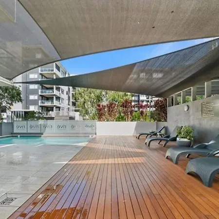 Spacious 1b1b With River Views & All Amenities Apartment Brisbane