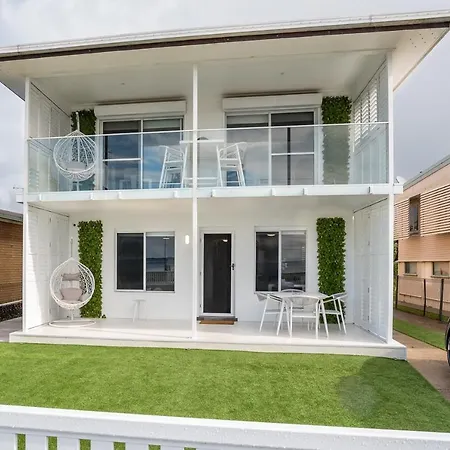Beachfront Bliss Wynnum
