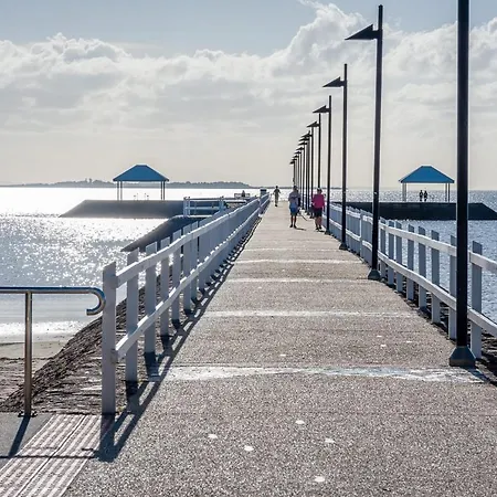 Beachfront Bliss Wynnum Holiday home Brisbane