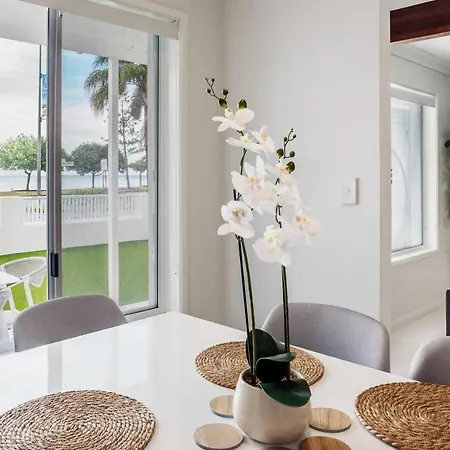 Beachfront Bliss Wynnum * Brisbane