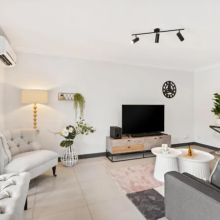 Apartment Spacious 2 Bed 2 Bath At South Brisbane