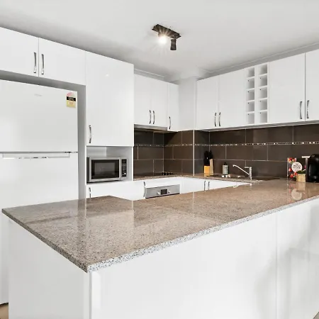 Spacious 2 Bed 2 Bath At South Apartment
