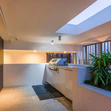 Stunning Modern And 1bdr At South Bank Apartment Brisbane