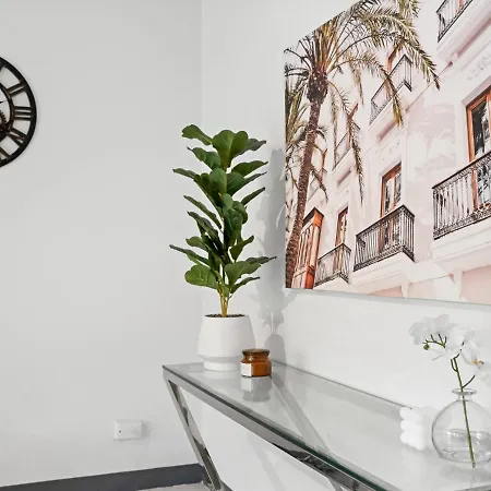 Spacious 2 Bed 2 Bath At South Apartment