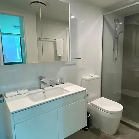 South Epicentre - 2 Bed 2 Bath Apartment *