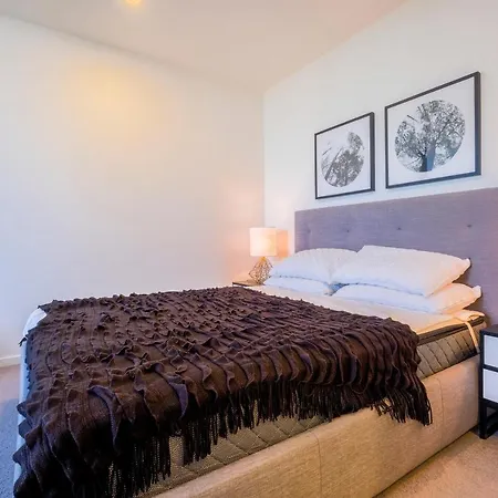 Stunning Modern And 1bdr At South Bank Brisbane