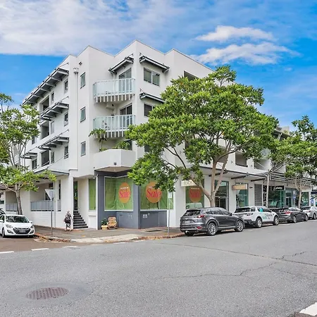 Luxurious 2br Abode In Superb Location! Hotel 3*