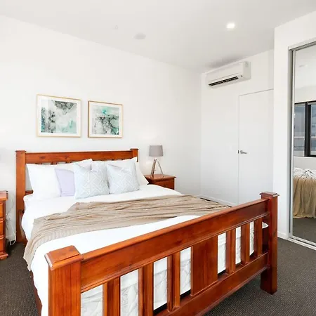 Prime Location Compact 1bd At Southbank Apartment