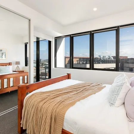 Prime Location Compact 1bd At Southbank *