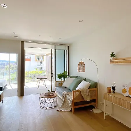 Apartment Brand New Riverside Designer 2bd At West End