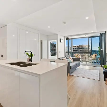 Apartment Heart Of The Valley Chic High Level 2br