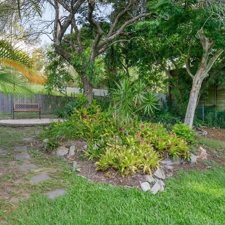Holiday home Great Value 3bd House At A Convenient Location *