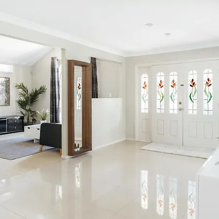 Spacious Newly Redecorated 5bd Family *
