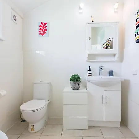 Garden 1brm Private & Spacious * Brisbane