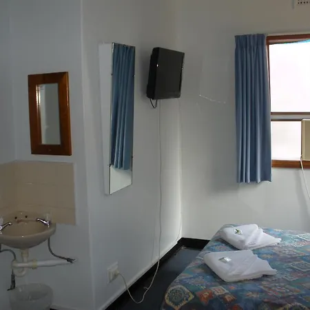 Acacia Inner City 3*