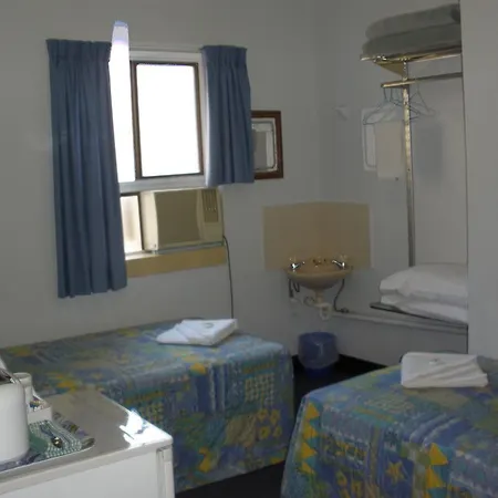 Acacia Inner City Bed & Breakfast 3*