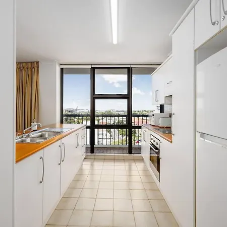 1br Cbd Apt The Location Pool Gym Sauna