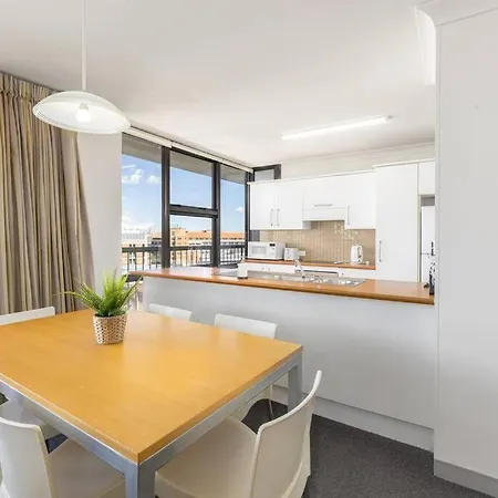 1br Cbd Apt The Location Pool Gym Sauna Brisbane