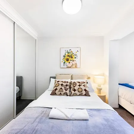 Apartment Spacious Newly Furnished 2bed In South