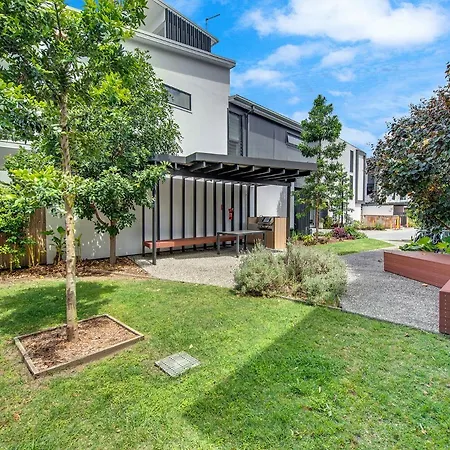 Apartment J24b - Bulimba From *