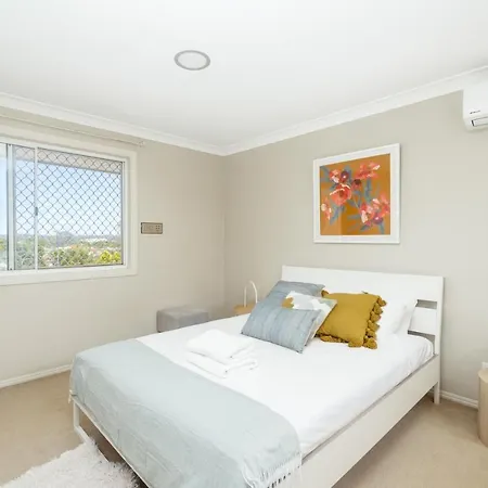 Spacious Newly Redecorated 5bd Family * Brisbane