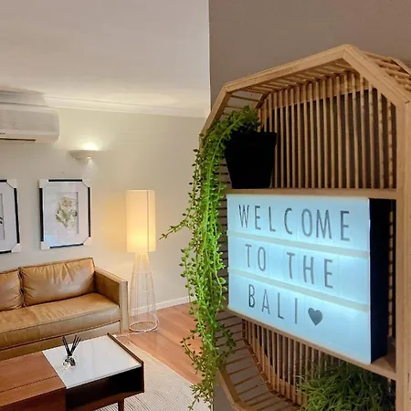 Bali Vibes Serene Tropical Oasis 4bd Holiday home Brisbane