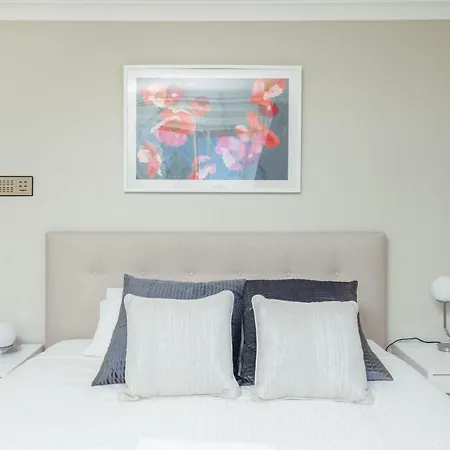 Holiday home Spacious Newly Redecorated 5bd Family Brisbane