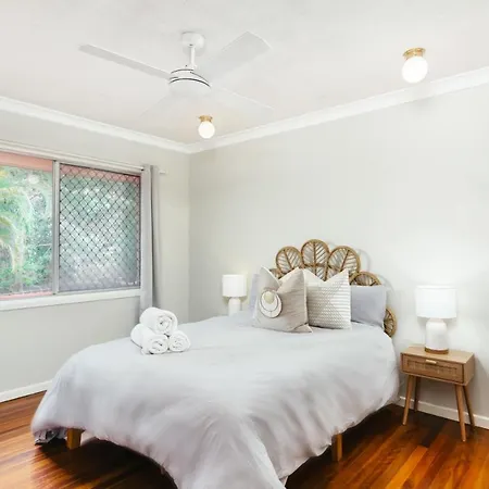 Bali Vibes Serene Tropical Oasis 4bd Holiday home