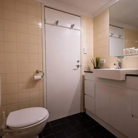 Charm: Brunswick 1-br Apt. Apartment