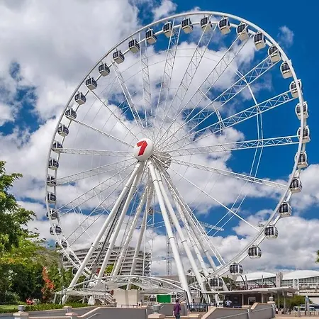 South Bank 1 Bedroom With Parking Apartment *