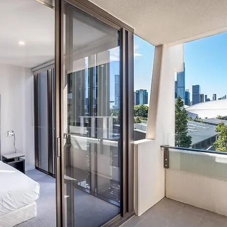 South Bank 1 Bedroom With Parking *