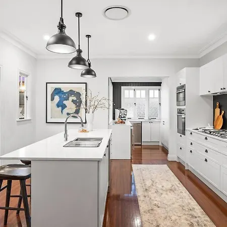 Evandale, 1920's Historic ,stunning And Modern With Amazing Views * Brisbane