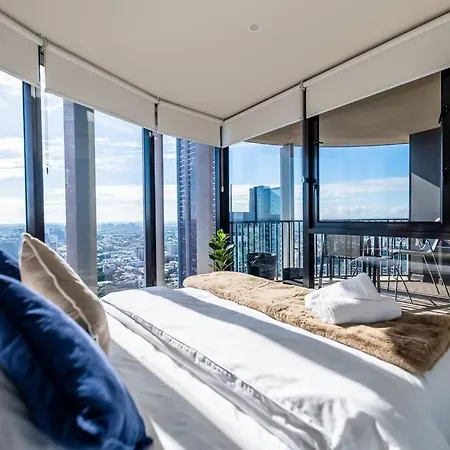 Apartment Luxurious 2br With Infinity Pool