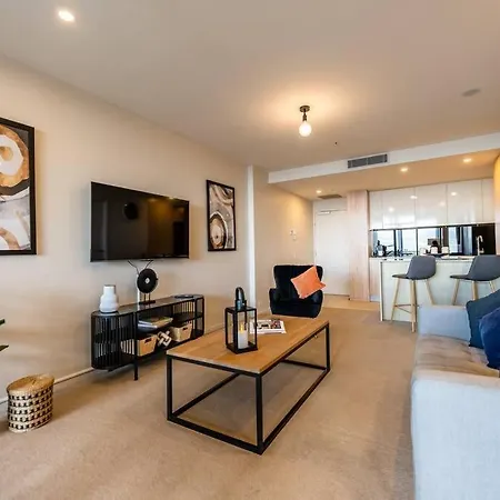 Apartment Luxurious 2br With Infinity Pool