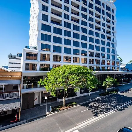 Apartment Charm: Brunswick 1-br Apt.