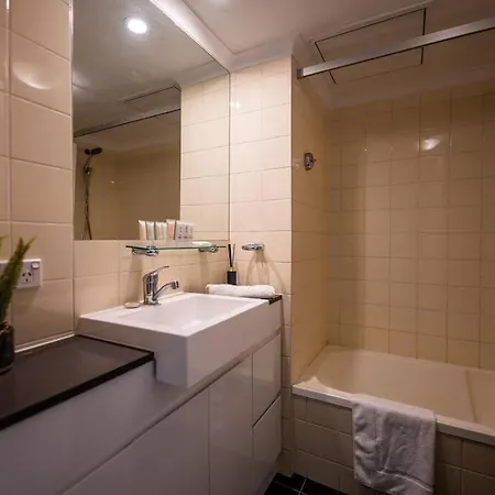 Charm: Brunswick 1-br Apt. *