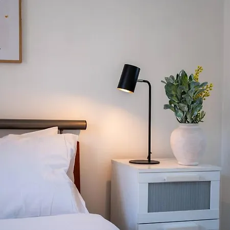 Apartment Charm: Brunswick 1-br Apt. Brisbane