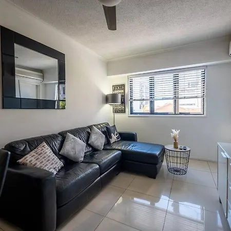 Charm: Brunswick 1-br Apt. *