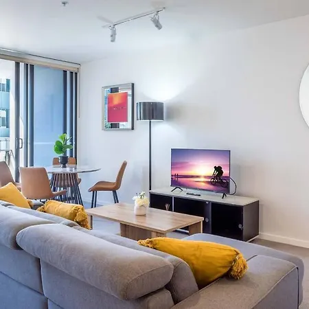 South Bank 1 Bedroom With Parking *