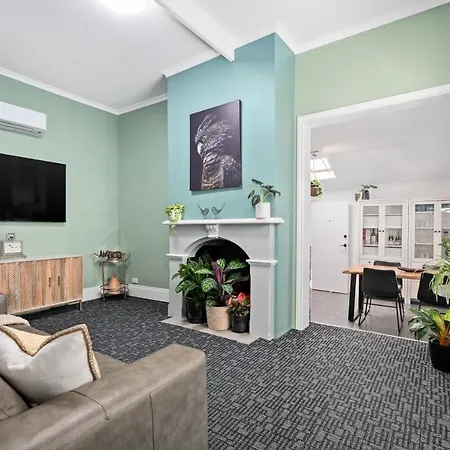 Amelia Terrace - House In *