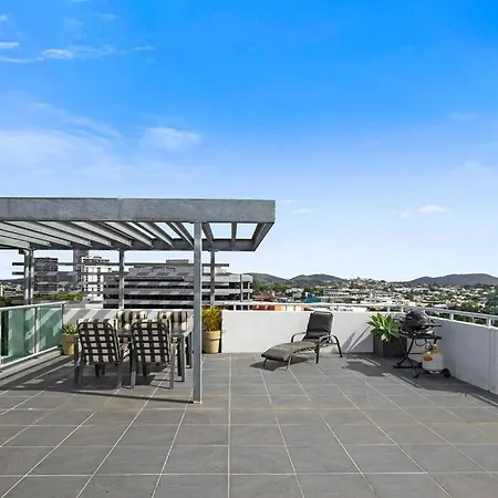 Stadium Vue, 3bd,riverview Pool, 300m To S/stadium Brisbane