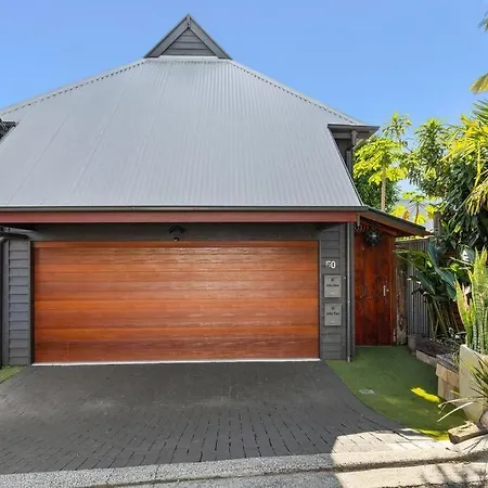 Kozyguru | Spring Hill | 2 Bed 2.5 Bath Holiday home *