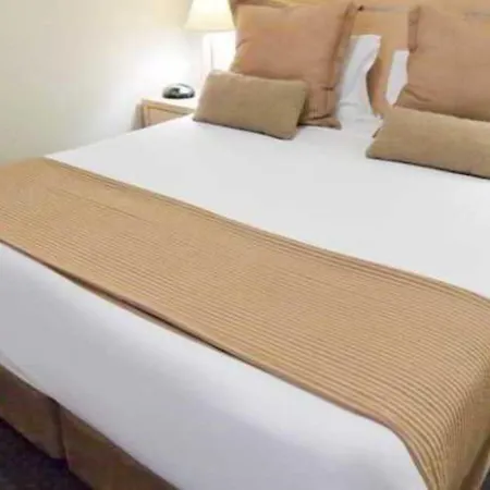 Aparthotel Oaks Casino Tower 4*