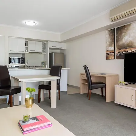Oaks River Aparthotel 4*