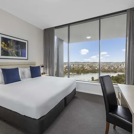 Oaks On Margaret Aparthotel 4*