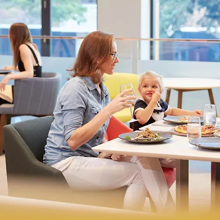 Hotel Holiday Inn Express Brisbane Central By Ihg Brisbane