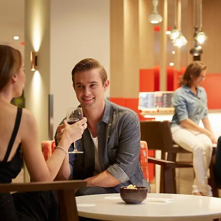 Holiday Inn Express Brisbane Central By Ihg 4* Brisbane